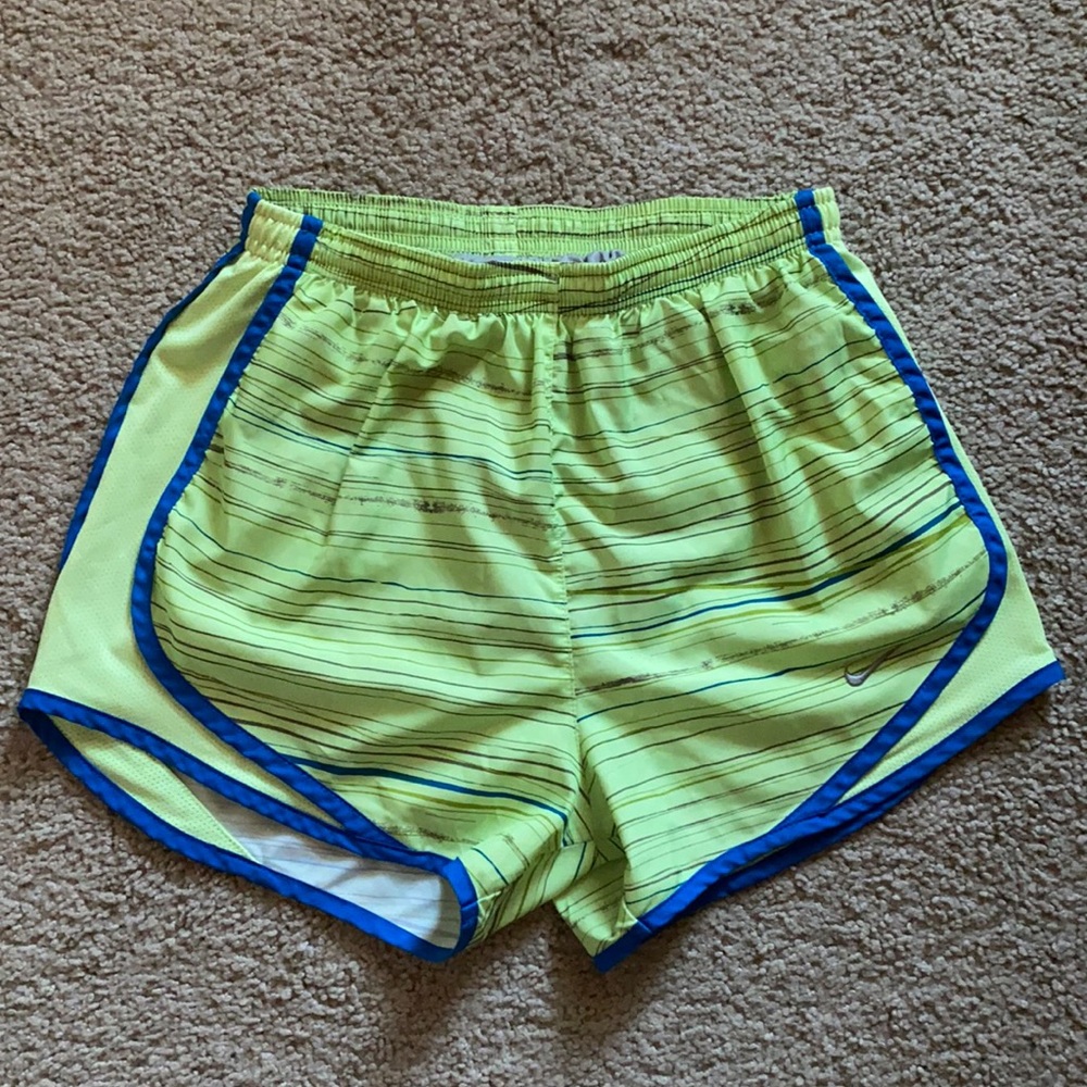 Nike tempo dri-fit shorts XS